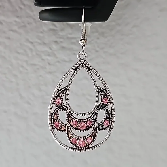 Earrings - Picture 1 of 5